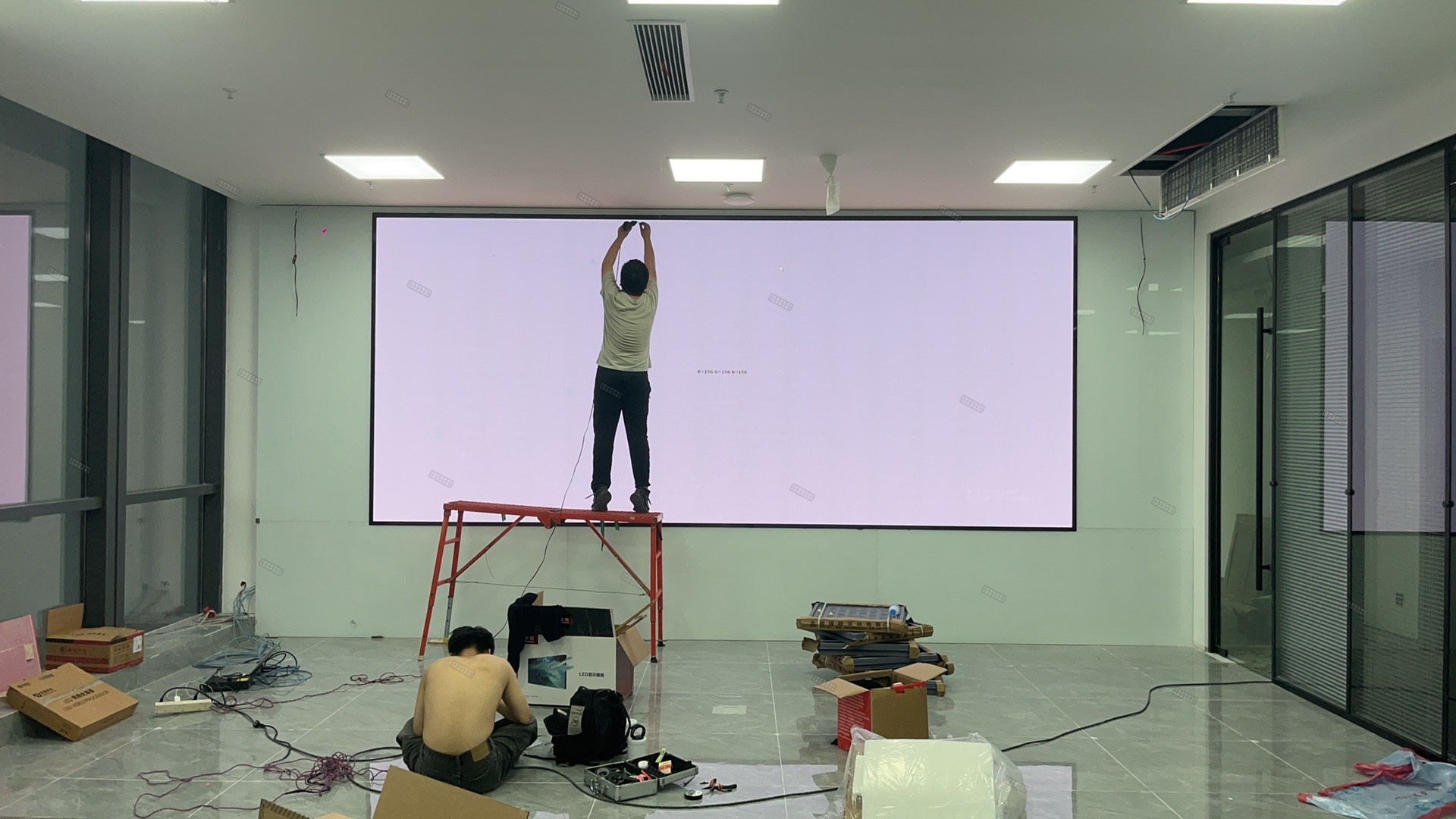 企业会议室全案落地｜高清 LED 显示屏 + 全套音视频会议系统一站式解决方案